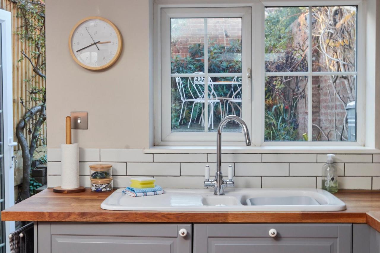 Windlass Cottage Lymington Dış mekan fotoğraf