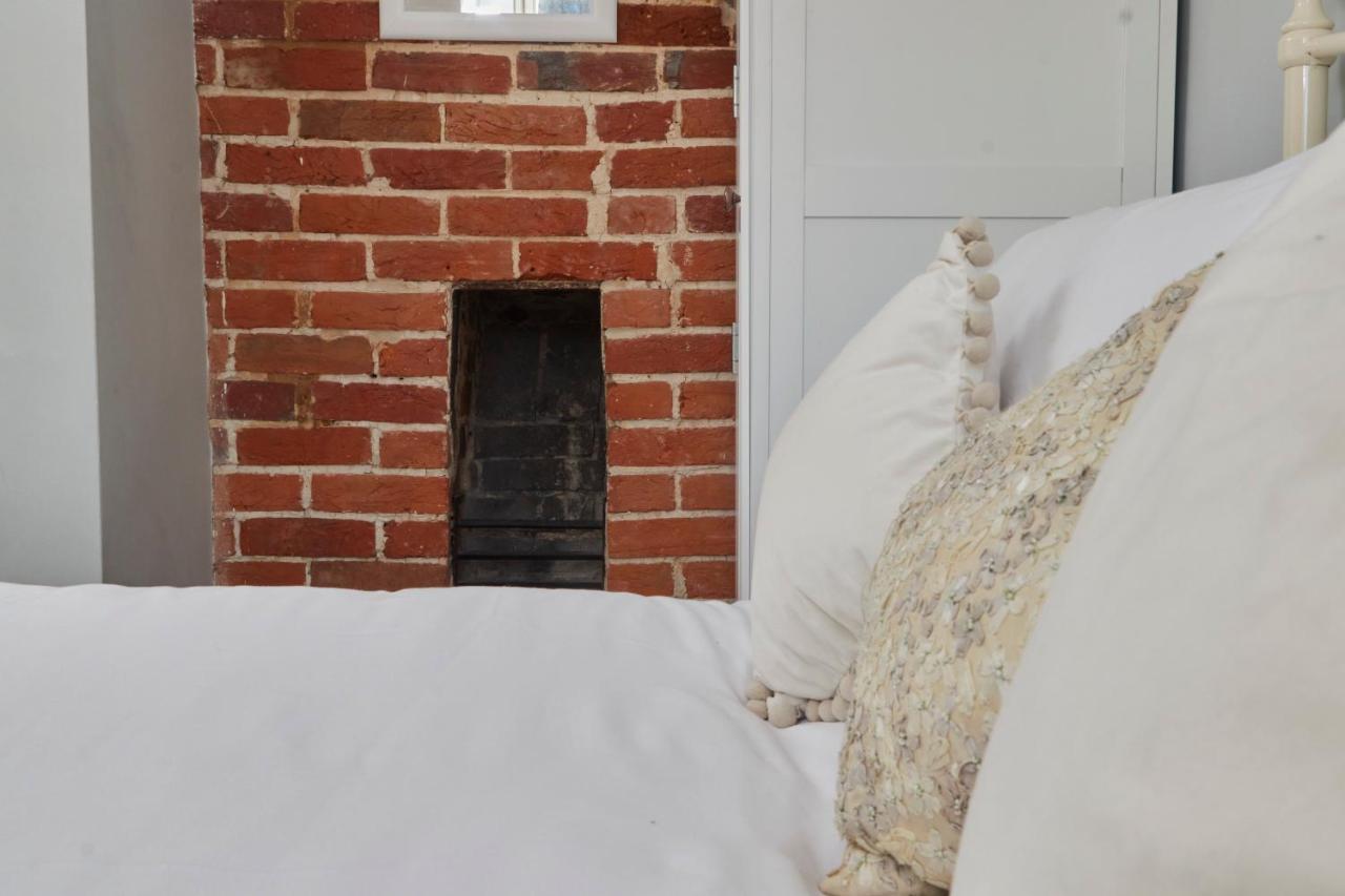 Windlass Cottage Lymington Dış mekan fotoğraf