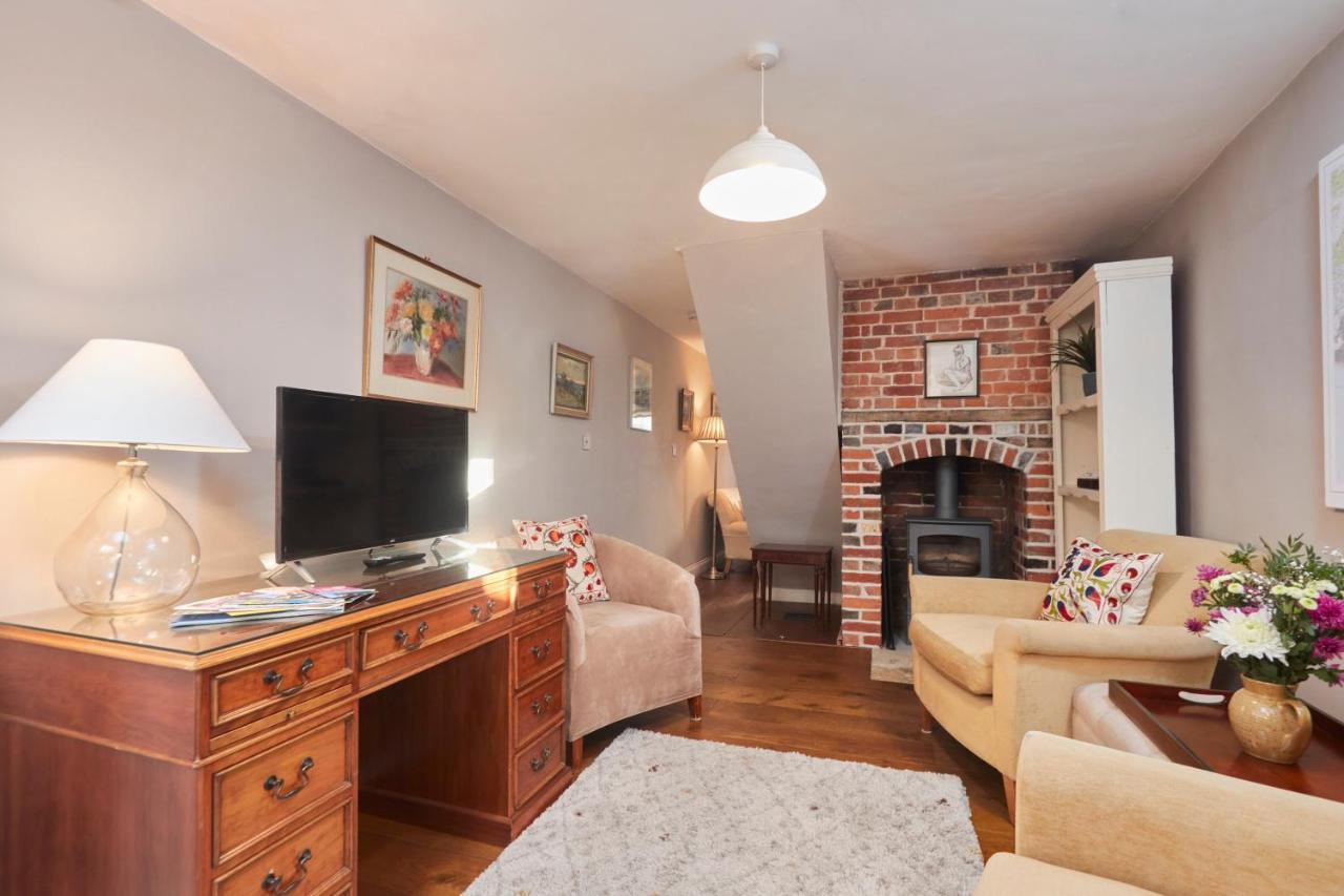 Windlass Cottage Lymington Dış mekan fotoğraf
